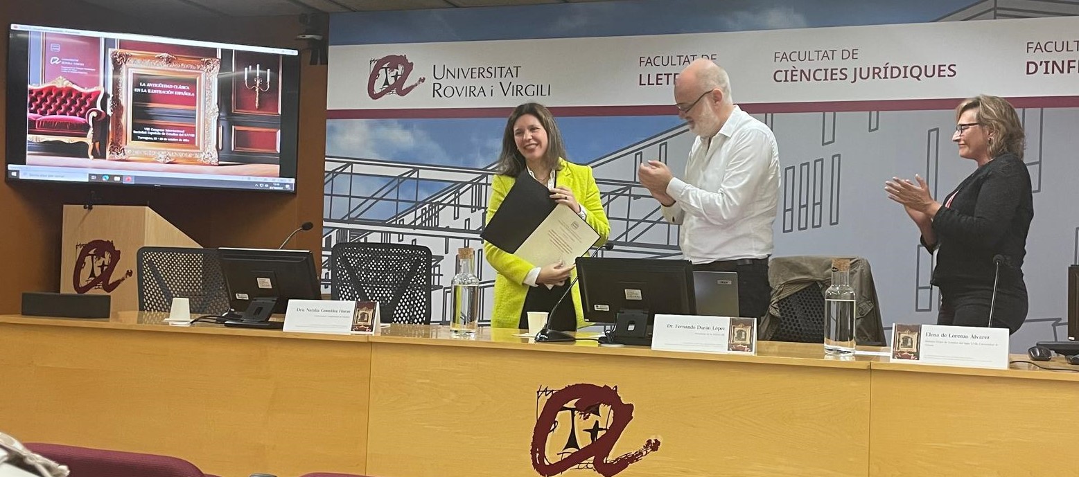 Natalia González Heras premiada por la mejor monografía dieciochista publicada en 2023